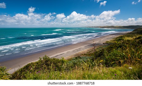 Panorama Of Ngarunui Beach, Perfect Surfing Spot In Raglan, Waikato, New Zealand