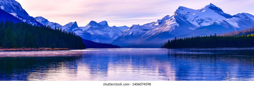 Panorama view Maligne Lake, Jasper National Park, Alberta, Canada 