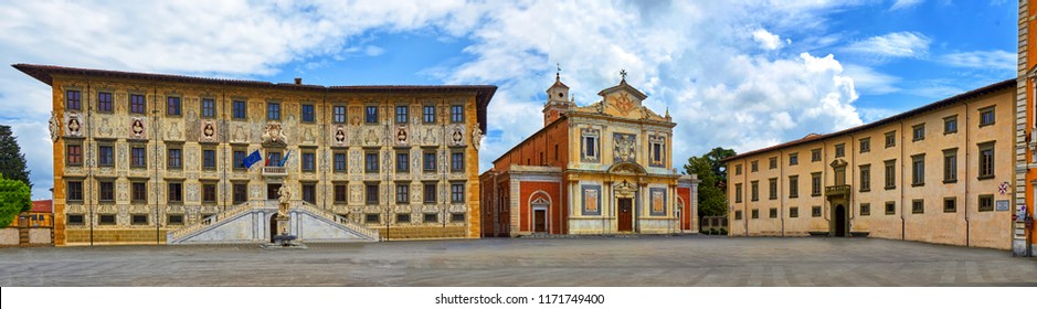 panoramatic view of the piazza dei cavalieri square in the italian city Pisa