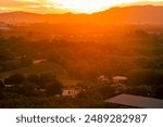 panoramic background of high mountain scenery, overlooking the atmosphere of the sea, trees and wind blowing in a cool blur, spontaneous beauty