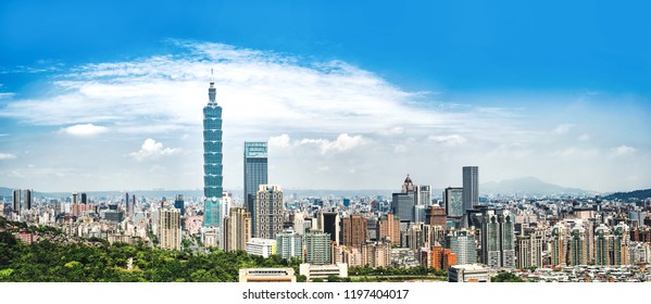 Panoramic cityscape of Taipei skyline and Taipei 101.