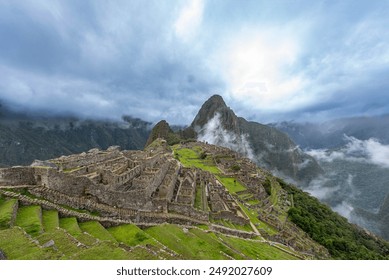 a panoramic of Machu pichu