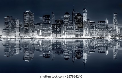 876 New York Reflection Water Mirror Images, Stock Photos & Vectors 