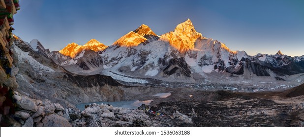 Mount Everest Panoramic Imagenes Fotos De Stock Y Vectores Shutterstock