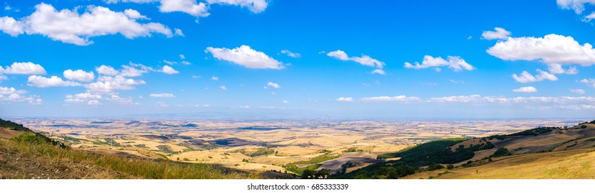 Panoramic Of The Tavoliere Delle Puglie (Plain Of Apulia) In Foggia Province On The  Gargano Area