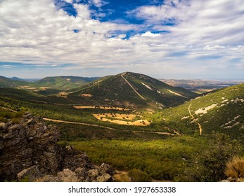 Panorámica del valle en el Parque Nacional de Cabañeros