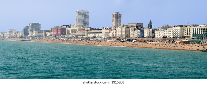 Panoramic veiw of Brighton beach