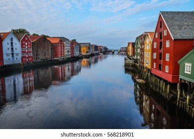 15,445 Fjords Colored Houses Images, Stock Photos & Vectors 