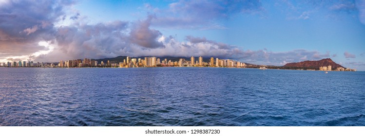 Panoramic view of downtown Honolulu and Waikiki Beach