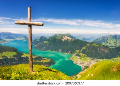Panoramic view from Fronalpstock over lake Lucerne and the Swiss Alps.