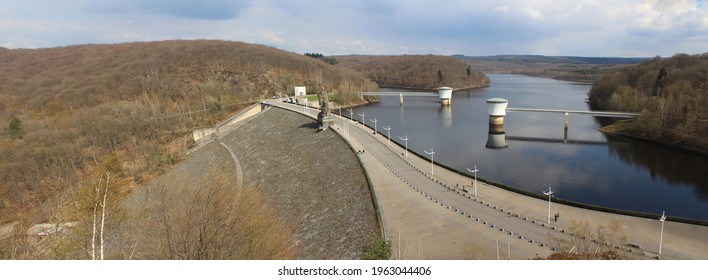 Panoramic View Of The Gileppe Dam And Gileppe Lake Near Jalhay In Wallonia, Belgium. The Arch Gravity Dam Is The Highest In Belgium.