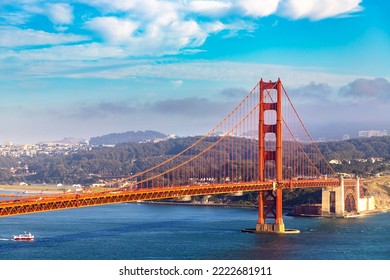 Panoramic view of Golden Gate Bridge in San Francisco, California, USA