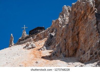 Rifugio Guido Lorenzi In Dolomites Italy Immagini Foto Stock E Grafica Vettoriale Shutterstock