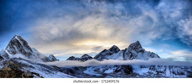 Panoramic view of himalayas mountains, Mount Everest and Khumbu Glacier from Kala Patthar - way to Everest base camp, Khumbu valley, Sagarmatha national park, Nepalese himalayas