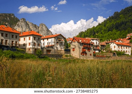 Panoramic view of Isaba, Navarra, surrounded by high mountains and forests