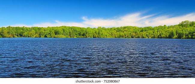 Idyllic Summer Day On Lake Wingra But >> Imagenes Fotos De Stock Y Vectores Sobre Lake In Wisconsin Idyllic Summer Day On Lake Wingra But >> Imagenes Fotos De Stock Y Vectores Sobre Lake In Wisconsin