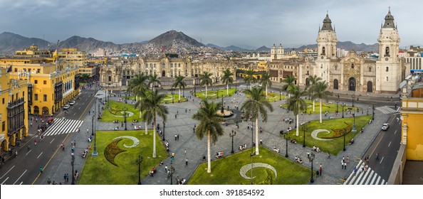 Panoramasicht auf den Hauptplatz von Lima, Peru.