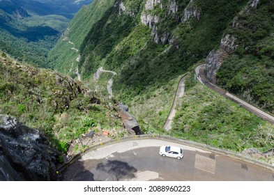 Panoramic View Of The Mountains And The Road In The Serra Do Rio Do Rastro In The Municipality Of Lauro Müller, Santa Catarina, Brazil, 2021.