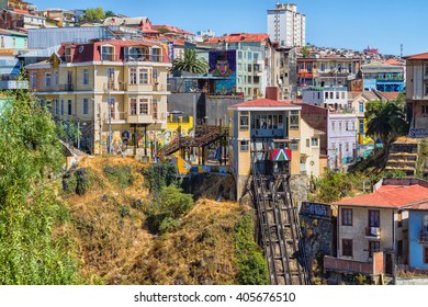 822 Valparaiso chile funicular Images, Stock Photos & Vectors ...