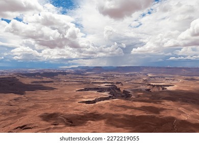 Panoramic view on Split Mountain Canyon seen from Green River Overlook near Moab, Canyonlands National Park, San Juan County, Utah, USA. Looking at features of The Maze district and the White Rim Road