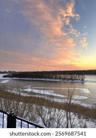 Vista panorámica del río