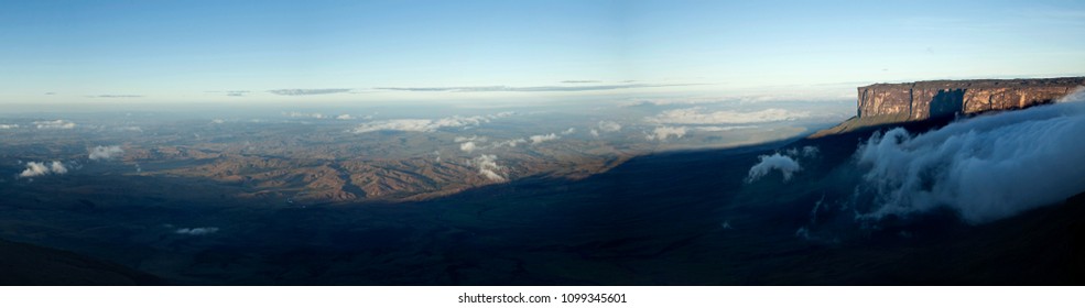 Panoramic View Of Tepuy Kukenán 