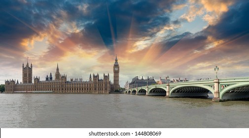 Panoramic view of Westminster Bridge and Houses of Parliament - London.