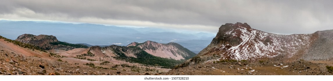 Panoramic Views From Old Ski Bowl Trail. Shasta–Trinity National Forest, Siskiyou County, California, USA.