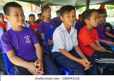 151 Sekolah rendah Images, Stock Photos & Vectors | Shutterstock