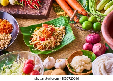 Papaya Salad Som Tam Thai Food Stock Photo (Edit Now) 1082032502