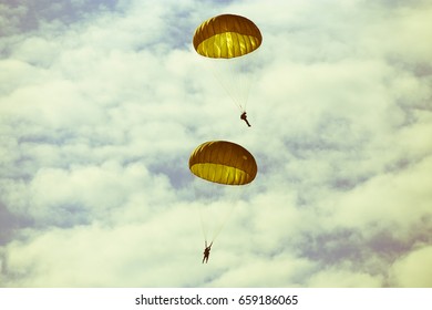 Parachute training 