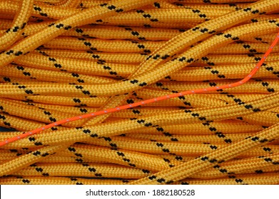 Paracord Laid Across Polyester Rope