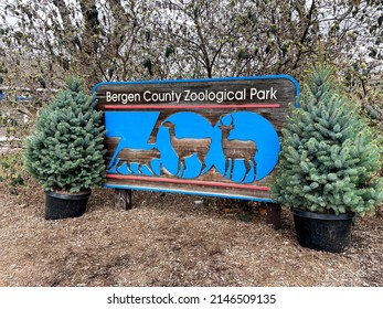 Paramus, NJ - USA - April 10, 2022: A Horizontal Image Of The Entrance Sign To The Bergen County Zoo.