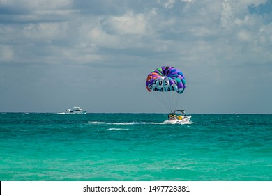 Parasail In South Beach, Miami, FLORIDA, USA, February Of 2o14