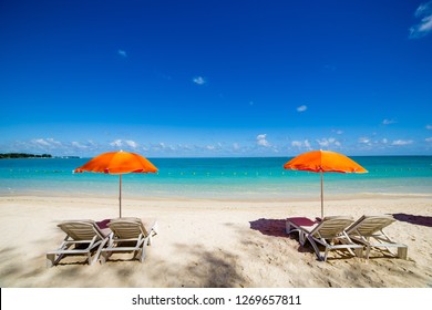 Imágenes Fotos De Stock Y Vectores Sobre Plage Parasol