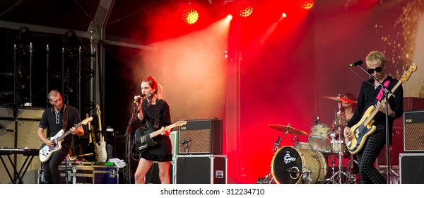 PARIS - AUG 28: Wolf Alice (band) In Concert At Rock En Seine Festival On August 28, 2015 In Paris, France.