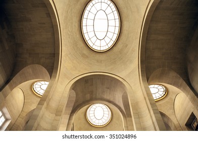 PARIS, FRANCE - 02 SEPTEMBER, 2015: Louvre Indoor. Paris, France.The Museum Is One Of The World's Largest Museums And A Historic Monument. A Central Landmark Of Paris.