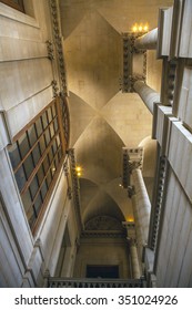 PARIS, FRANCE - 02 SEPTEMBER, 2015: Louvre Indoor. Paris, France.The Museum Is One Of The World's Largest Museums And A Historic Monument. A Central Landmark Of Paris.