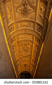 PARIS, FRANCE - 02 SEPTEMBER, 2015: Louvre Indoor. Paris, France.The Museum Is One Of The World's Largest Museums And A Historic Monument. A Central Landmark Of Paris.