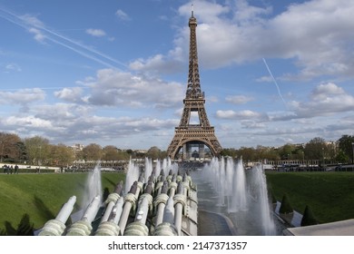 Paris, France, 06-04-2022: The Eiffel Tower, Metal Tower Completed In 1889 For The Universal Exposition And Became The Most Famous Monument In Paris, Seen From The Fountain Of The Trocadéro Gardens