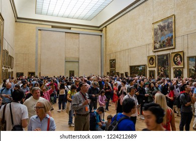Paris, France, 09.09.2018: Crowd In Front Of Mona Lisa Painting, Louvre