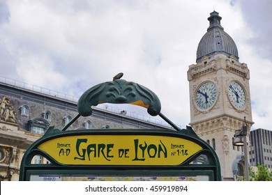 PARIS, FRANCE -1 JULY 2016- Sign At The Entrance Of The Gare De Lyon Metro (Metropolitain) Subway Station In The French Capital.