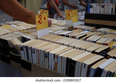 Paris, France  15 08 2022 , Second Hand Book Market In Paris