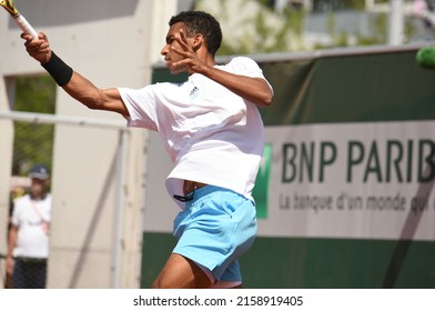  Paris, France - 21 May 2022: Roland Garros Tennis - Journée Des Enfants - Practice Session Felix Auger-Alaissime And Taylor Fritz