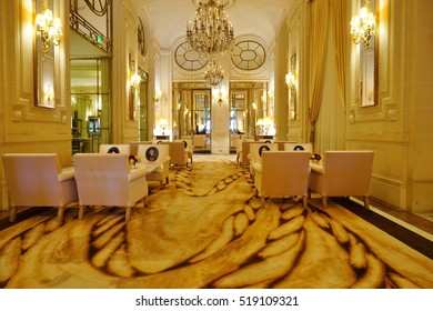 PARIS, FRANCE -5 NOV 2016- The Hotel Meurice Is A Luxury Historic Hotel Located In The First Arrondissement Of Paris On The Right Bank Next To The Tuileries Garden And The Louvre Museum.