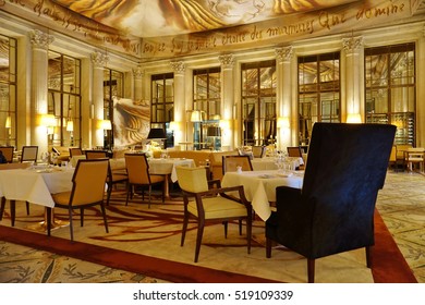 PARIS, FRANCE -5 NOV 2016- The Hotel Meurice Is A Luxury Historic Hotel Located In The First Arrondissement Of Paris On The Right Bank Next To The Tuileries Garden And The Louvre Museum.