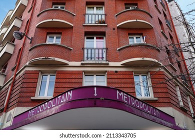 PARIS, FRANCE -9 JAN 2022- View Of The Entrance Of The Pernety Subway Station On Line 13 On Rue Raymond Losserand In The 14th Arrondissement Of Paris.