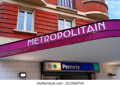 PARIS, FRANCE -9 JAN 2022- View Of The Entrance Of The Pernety Subway Station On Line 13 On Rue Raymond Losserand In The 14th Arrondissement Of Paris.