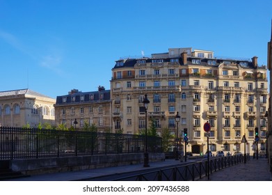 Paris, France - April 2021 - Typical Haussmann-style Apartment Buildings On Clovis Street, Next To Sainte-Geneviève Library, Seen From Place Du Panthéon Square, In The Latin Quarter (5th District)