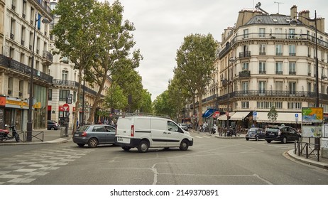 PARIS, FRANCE - AUGUST 09, 2015: Street Level View Of Paris In The Daytime